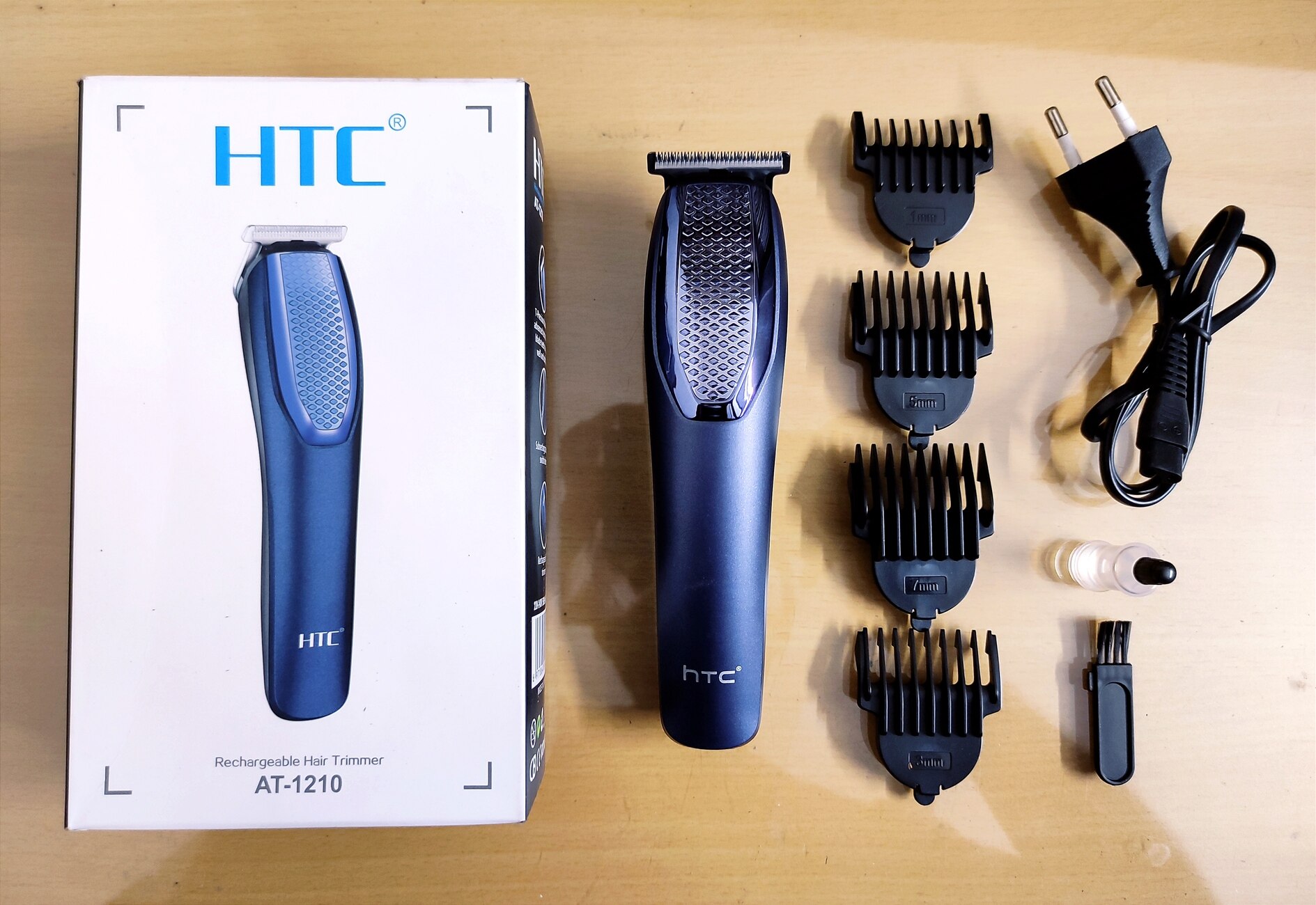 HTC AT-1210 Rechargeable Cordless Beard & Hair Trimmer For Men – 4 Clipper Attachments, 45 Min Runtime (Blue) - Image 2